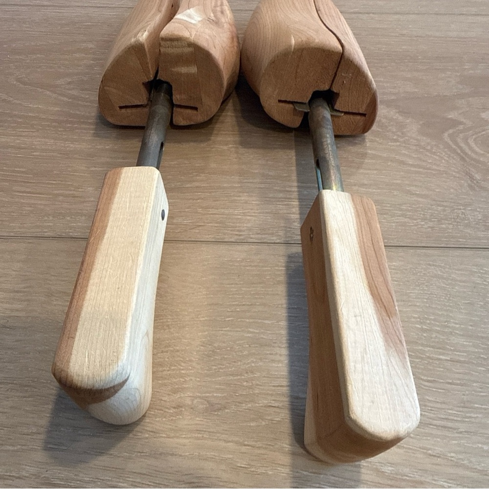 Thom McAn Cedar Wood L Shoe Keepers Shapers Stretchers by Rochester Shoe Tree Co - Picture 6 of 8